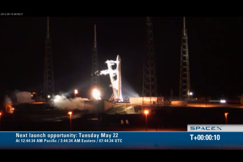 Illustration for article titled SpaceX's first bid at cab service to ISS is a bust
